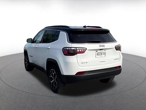 Used 2025 Jeep Compass Limited AWD/4WD image 11