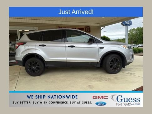 Used 2017 Ford Escape SE FWD image 1