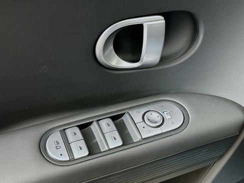 Used 2023 Hyundai Ioniq 5 SE image 15