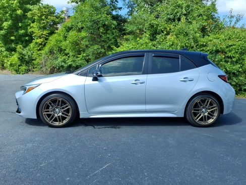 Used 2025 Toyota Corolla Hatchback w/ SE Package FWD image 2