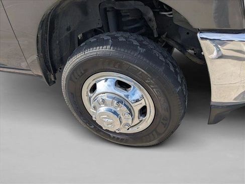 Used 2024 RAM 3500 Tradesman w/ Chrome Appearance Group image 19
