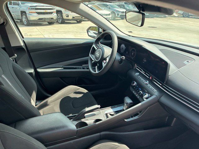 Used 2024 Hyundai Elantra SEL FWD image 52