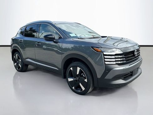 New 2026 Nissan Kicks SR image 1