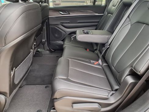 New 2025 Jeep Grand Cherokee L Limited w/ Luxury Tech Group II image 9