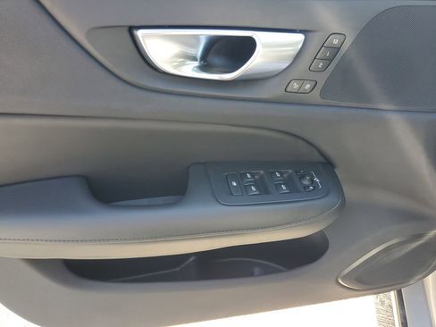 Used 2024 Volvo S60 B5 Core FWD image 19