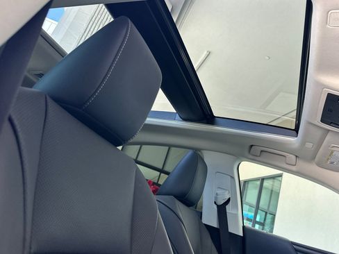 Used 2024 Lexus ES 350 w/ Premium Package FWD image 25