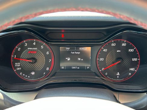 Used 2025 Chevrolet Trax RS w/ Sunroof Package FWD image 16