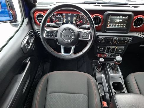 Used 2019 Jeep Wrangler Unlimited Rubicon w/ Dual Top Group AWD/4WD image 11
