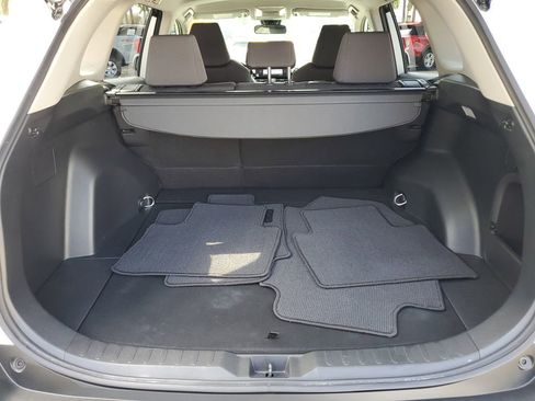 Used 2022 Toyota RAV4 XLE image 6