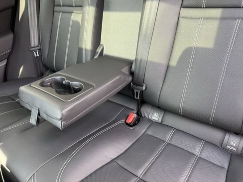 Used 2023 Land Rover Range Rover Velar R-Dynamic S image 36