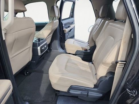 Used 2024 Ford Expedition Max Limited image 11