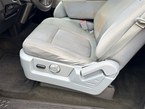 Used 2011 Ford F150 XLT w/ XLT Chrome Pkg image 16