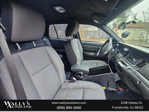 Used 2011 Ford Crown Victoria Police Interceptor image 7