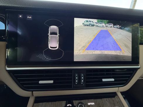 Used 2019 Porsche Cayenne AWD/4WD image 33