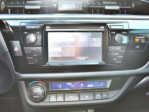 Used 2014 Toyota Corolla S image 18