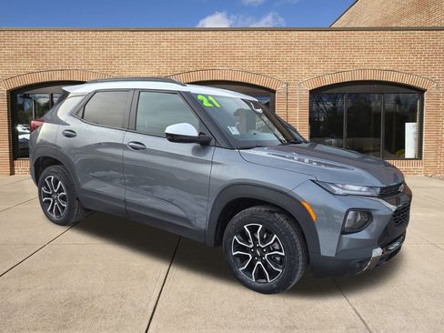 Used 2021 Chevrolet TrailBlazer ACTIV w/ Technology Package image 1