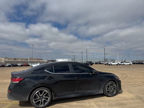 Certified 2025 Nissan Sentra SR w/ SR Premium Package image 27