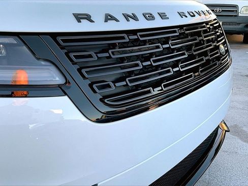 Used 2025 Land Rover Range Rover Velar Dynamic SE image 30