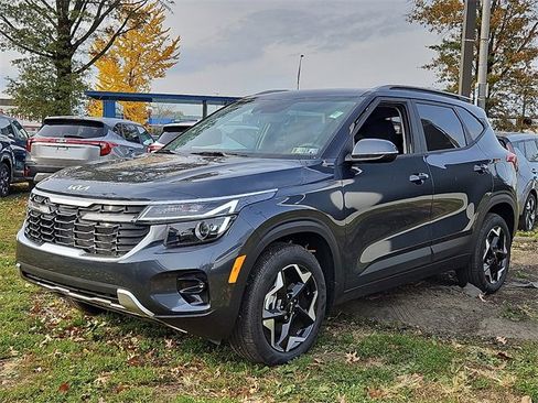 Used 2025 Kia Seltos S image 3