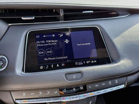 Certified 2023 Cadillac XT4 Luxury w/ Cold Weather Package AWD/4WD image 14