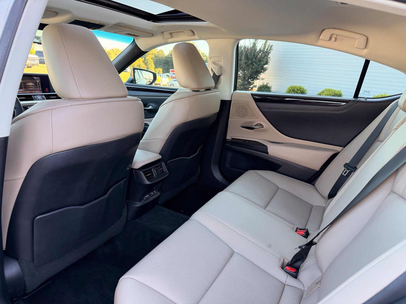 Used 2021 Lexus ES 250 w/ Premium Package AWD/4WD image 25