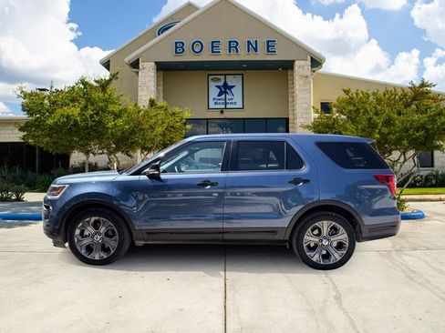 Used 2018 Ford Explorer Sport w/ Equipment Group 401A AWD/4WD image 2