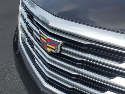 Used 2017 Cadillac XT5 Luxury w/ Driver Awareness Package image 10