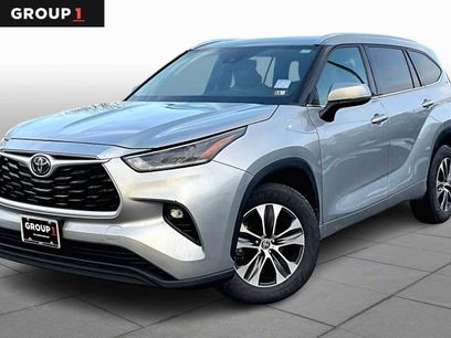 Used 2021 Toyota Highlander XLE