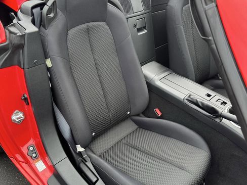 Used 2008 MAZDA MX-5 Miata Sport image 15