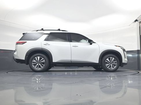 New 2026 Nissan Pathfinder SL w/ Cargo Package AWD/4WD image 23