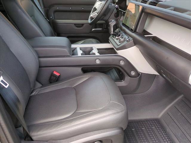 Certified 2025 Land Rover Defender 110 X-Dynamic SE AWD/4WD image 22