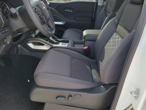 New 2026 Nissan Frontier SV w/ SV Convenience Package image 6