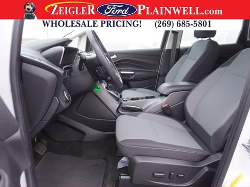 Used 2017 Ford C-MAX SE image 16