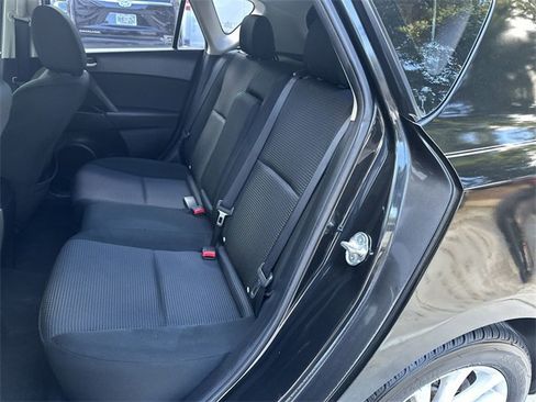 Used 2013 MAZDA MAZDA3 i Touring image 27
