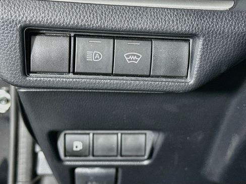 Used 2025 Toyota Prius LE FWD image 17