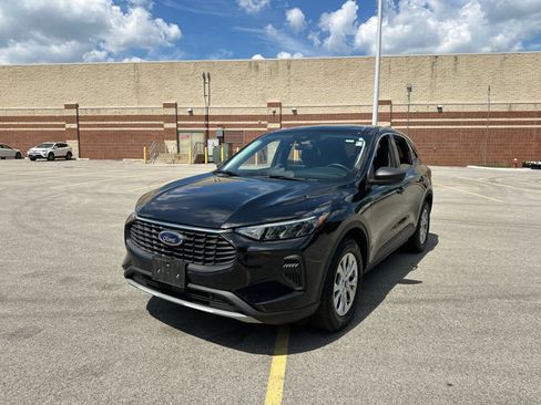Used 2023 Ford Escape Active image 4