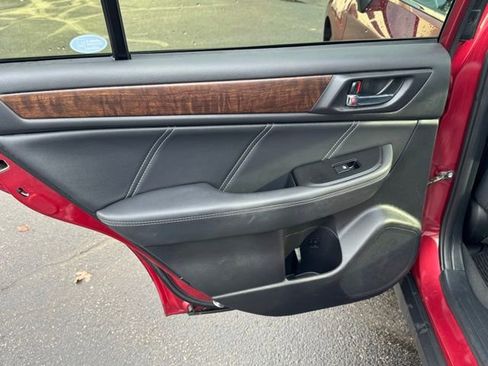 Used 2018 Subaru Outback 2.5i Limited image 15