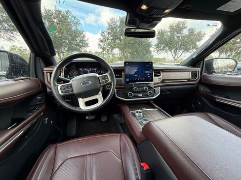 Used 2023 Ford Expedition Max Limited image 14