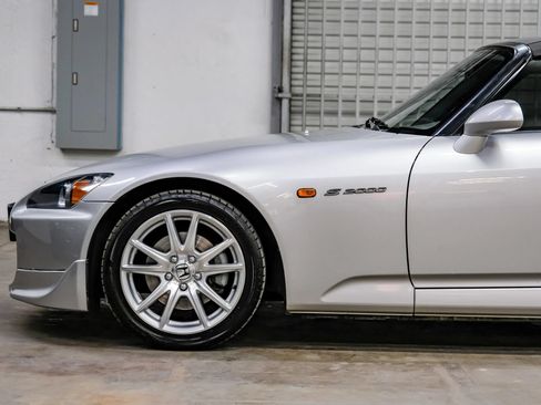 Used 2004 Honda S2000 image 13