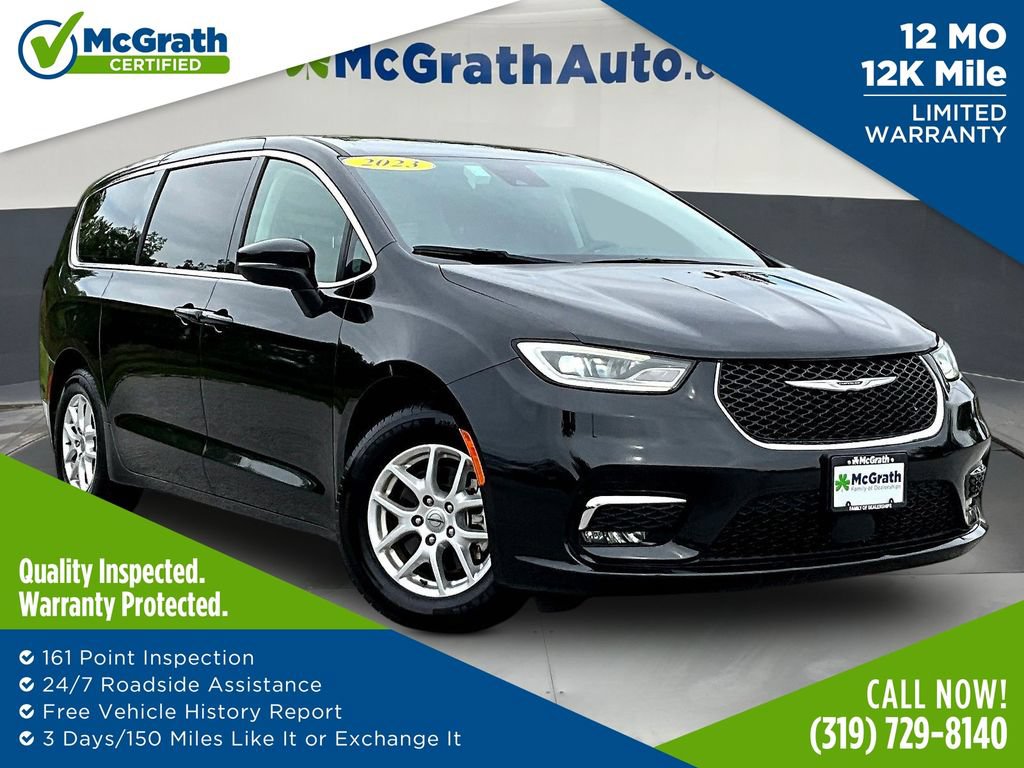 Used 2023 Chrysler Pacifica Touring-L FWD image 1