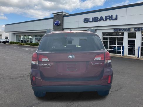 Used 2012 Subaru Outback 2.5i Limited w/ Moonroof Pkg image 6