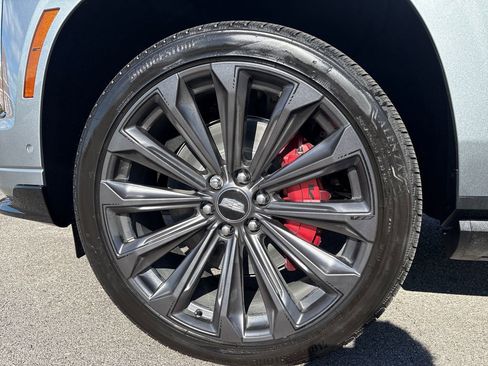 New 2026 Cadillac Escalade V w/ LPO, Floor Liner Package image 70