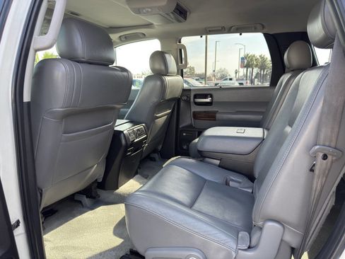 Used 2010 Toyota Sequoia Platinum image 10