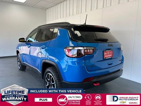 Used 2025 Jeep Compass Trailhawk image 6