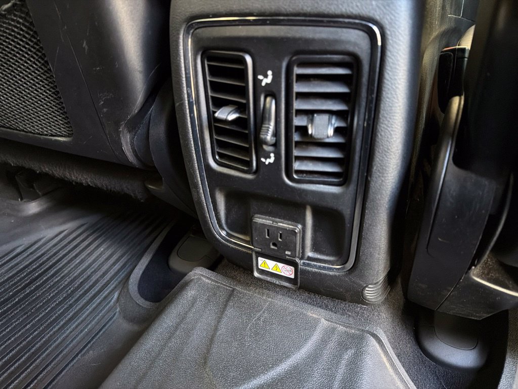 Used 2021 Jeep Grand Cherokee Laredo X RWD image 28