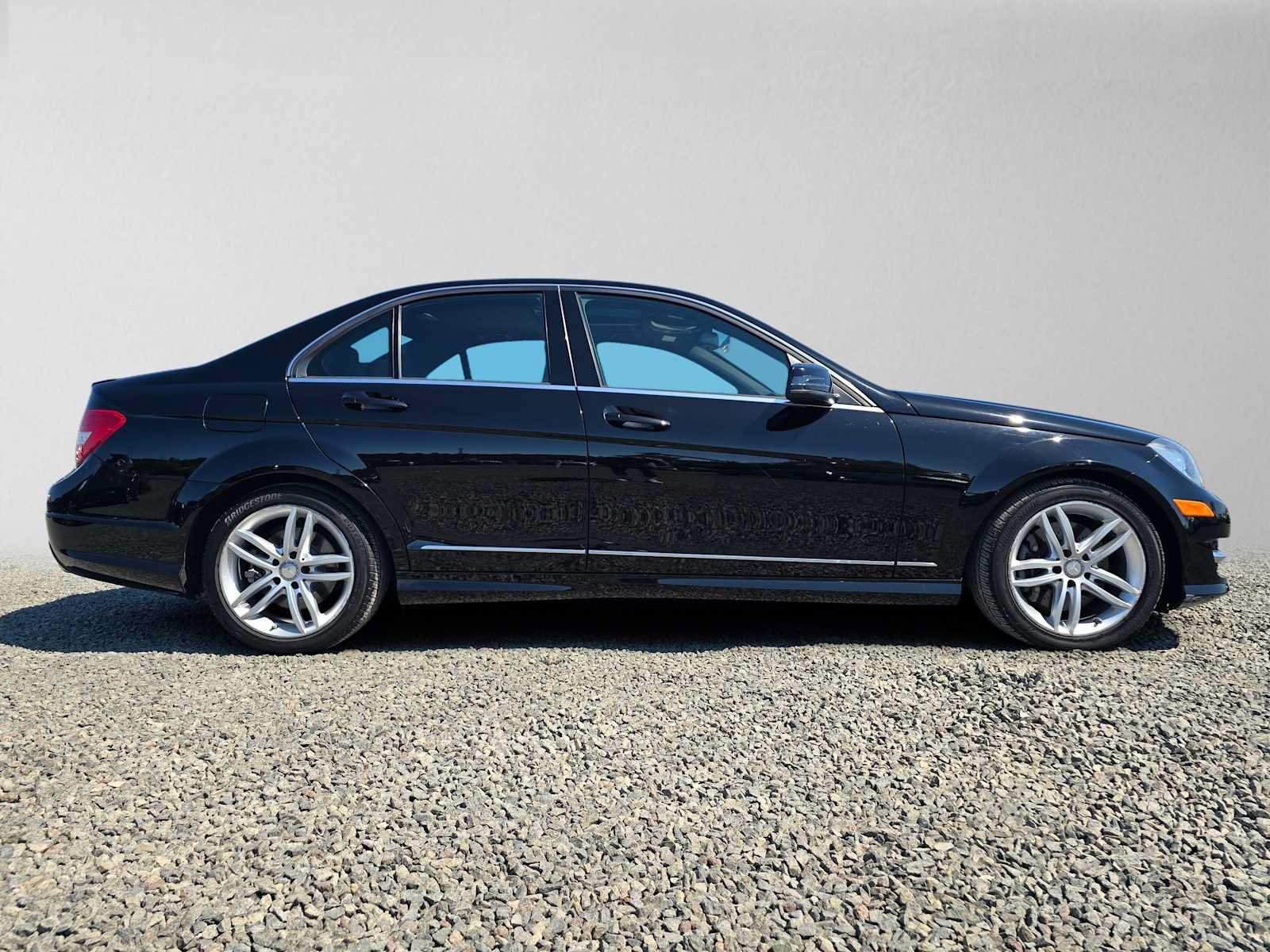 Used 2014 Mercedes-Benz C 300 4MATIC Sedan image 3