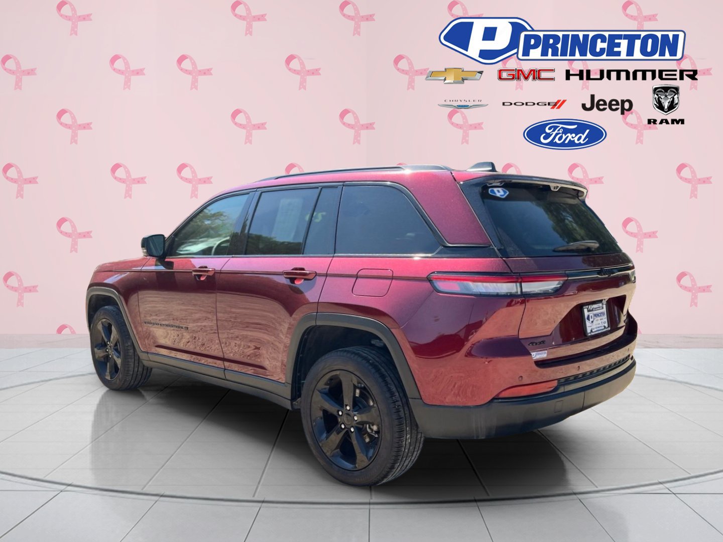 Certified 2025 Jeep Grand Cherokee Limited w/ Luxury Tech Group II AWD/4WD image 5