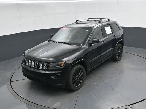 Used 2022 Jeep Grand Cherokee Laredo X image 53