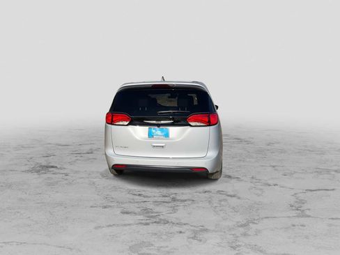 New 2026 Chrysler Voyager LX image 7