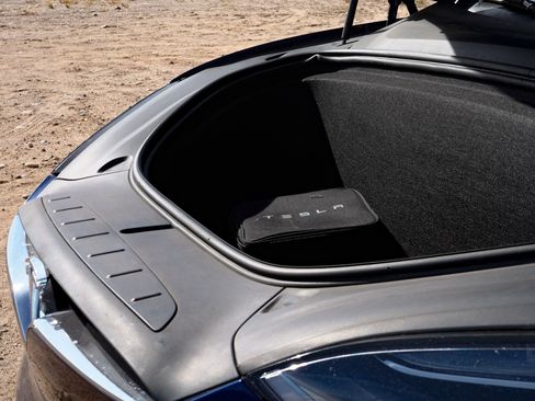 Used 2020 Tesla Model X Long Range image 11